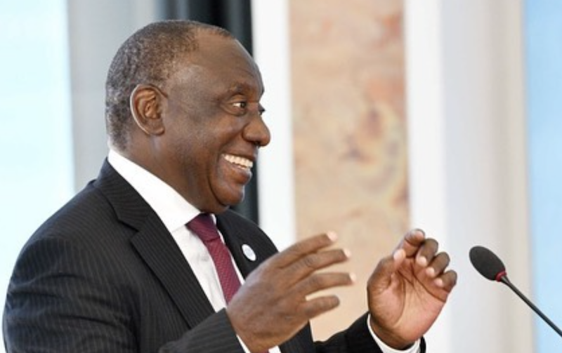 Cyril Ramaphosa speaks a G7 in 2021